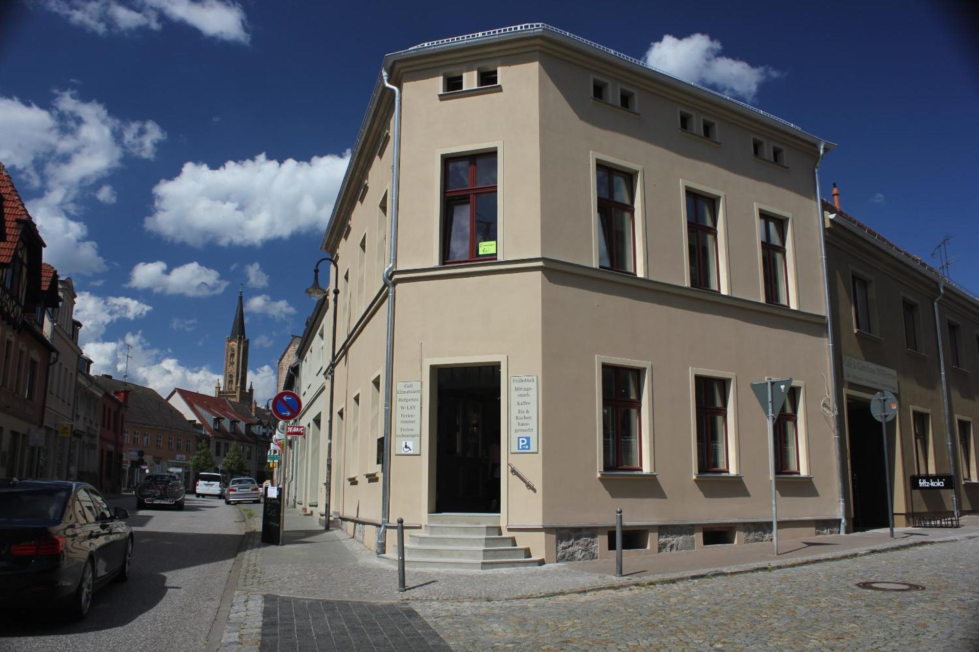 Gaestehaus Innfernow Fürstenberg-Havel Exteriör bild